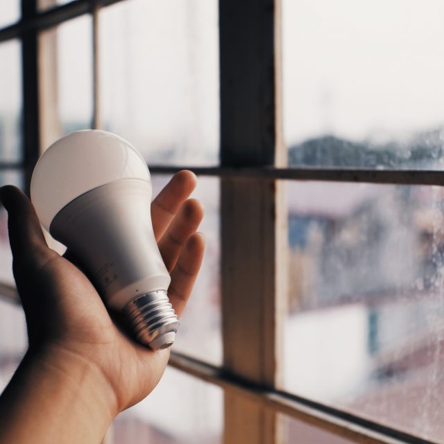 https://www.hellosolar.com.au/wp-content/uploads/2021/09/pexels-nothing-ahead-7425345-640x640.jpg